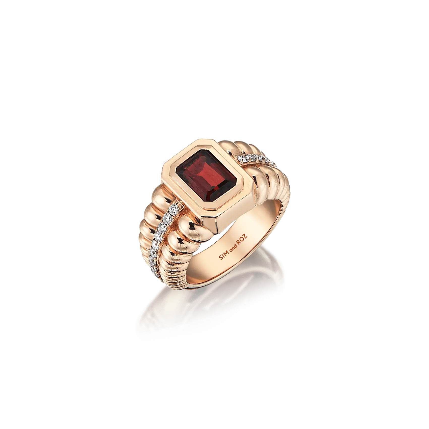 Morphose02 Garnet Ring